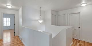 Beautiful 2 Story Home w attached 2 car garage Gallery 28