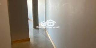 2323 Locust Street Gallery 15