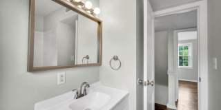 607 Hartford Road Gallery 10