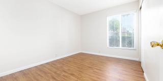 Spacious 4 Bedroom Townhouse in the Heart of Mira Mesa! Gallery 13
