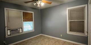 2 bedroom 1 Bath Central City Gallery 12