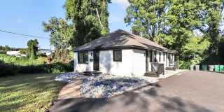 Cozy 2 Bedroom Duplex in Enderly Park Gallery 1