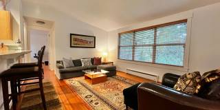 Historic Fort Ward Townhome on Bainbridge Island Gallery 4