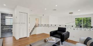 1251 Hayes St Gallery 27