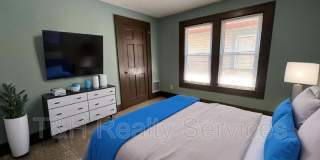 2950 Ruckle Street Gallery 10