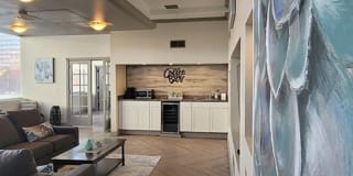 The Landmark Gallery 11