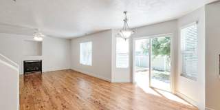 Beautiful 2 Story Home w attached 2 car garage Gallery 8