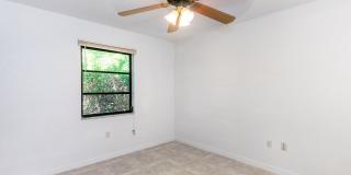 PET FRIENDLY POOL HOME IN PORT CHARLOTTE Gallery 28
