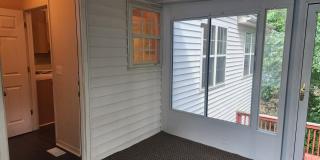 518 Johnson Street Gallery 15