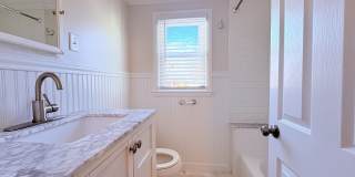 387 Quaker Lane S Gallery 6
