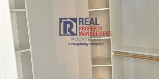Beautiful 4 bedroom 3 bath house - attached garage Gallery 21