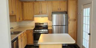 45512 LAKEMONT Square Gallery 5