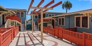 Charming Sherman Heights 2-Bedroom, Available Now! Gallery 4