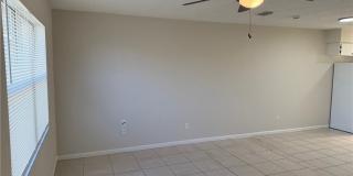 3307 SE 15th Place unit: 4 Gallery 3