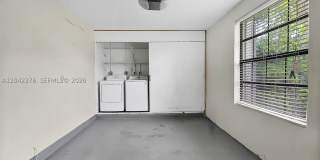 681 Thornridge Ave Gallery 27