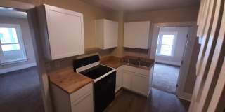 3 Bedroom, 1 Bathroom home with new kitchen! Gallery 3