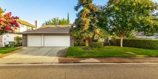 Gold River Home, Immaculately Kept with Beautifully Landscaped Backyard Gallery 1