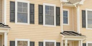 Two story townhouse w/ 3 bedrooms,2.5 baths Gallery 1