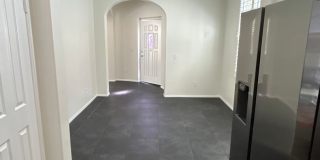 New! 3BD/2.5BA Two-Story Condo in Qual Hill Irvine! *MOVE-IN SPECIAL* Gallery 5