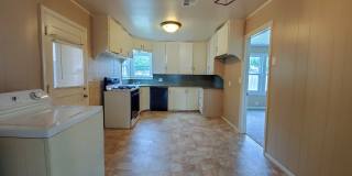 3 Bed 1 Bath Home in Shawnee Gallery 8