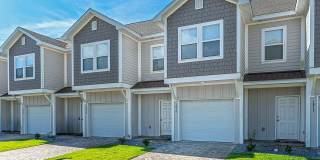 1815 Stable Lane Gallery 1