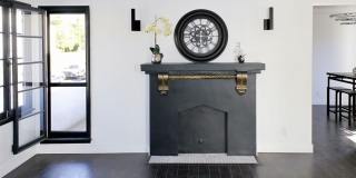 8216 Willoughby Avenue Gallery 2