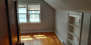 4 bedroom, 2 full bath bungalow near Cedar and Warrensville Gallery 19