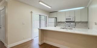 Newly Remodeled 2 bedroom 2.5 bath near Millenia Mall Gallery 9