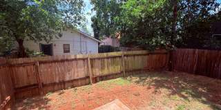 Great, well-maintained single-story duplex tucked away on a quiet cul-de-sac! Gallery 29