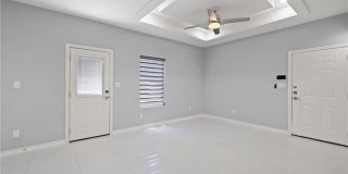 2417 Indian Creek Avenue Gallery 21