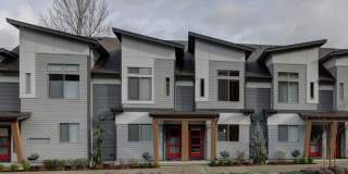 Immaculate and Spacious 2 Bedroom/1.75 Issaquah Townhome! Gallery 1