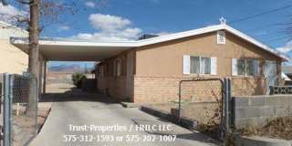 Great 4/2, all tile, close to Shops. Pets welcome Gallery 1