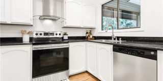 Awesome Juanita Condo for Lease Gallery 13