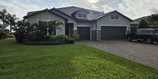 527 SE Vallarta Drive Gallery 2