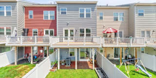 41715 MCMONAGLE Square Gallery 3