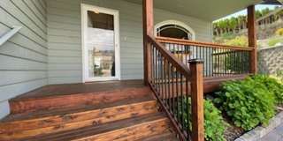 Sunny and spacious 3 bed, 2.5 bath house with living and family room, with huge back yard! Gallery 3