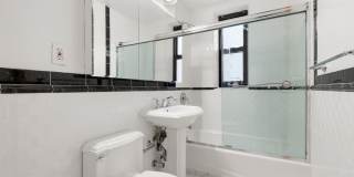 305 West 18th Street Gallery 6