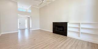 Large Open Concept House with Tons of Natural Light Gallery 8