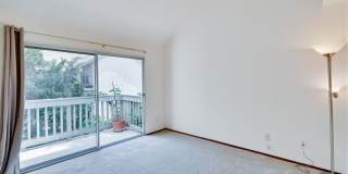 Hidden Silicon Valley Oasis! 2BR/2.5BA Townhome with TWO Private Patios, 2 Dedicated Parking Spaces, Pool, Tennis Courts & Utilities Included! Gallery 32