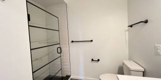 725 W Pratt Gallery 109