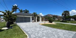 FURNISHED SHORT TERM RENTAL - 3 Bed / 2 Bath - Single Family Pool Home - $5,000/month ** Heated Swimming Pool **Canal View Gallery 70