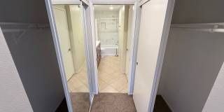 Beautiful Single-Level Condo in Eastlake Shores – Available Now! Gallery 14