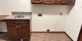 Save Hundreds Every Month – No Electric Bill! Solar-Powered Custom Home for Lease Yukon Public Schools! Gallery 20