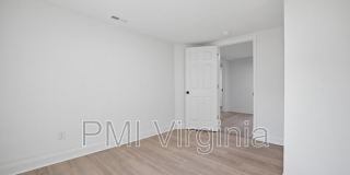 307 North 4th Street Gallery 23