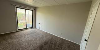 9841-00 NORTHEAST Avenue Gallery 10
