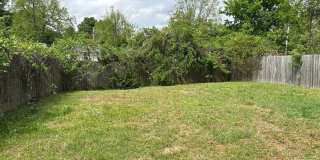 Newly Refreshed 1 bedroom 1 bathroom Duplex - $99 Move In Special Gallery 4