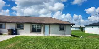 3-Bedroom Duplex in Central Lehigh Acres – Lawn & Salt Service Included Gallery 1