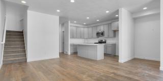 1 MONTH FREE- 3 Bed 2.5 Bath South Jordan Townhome Avaliable! Gallery 8
