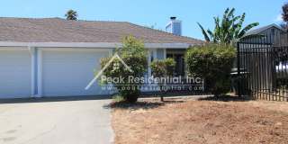 Spacious Updated 3bd/2ba Duplex with Garage Gallery 1