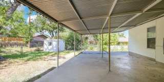 Modern 4-Bedroom House Near Leon Valley Gallery 21